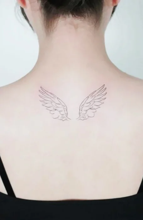 The 20 coolest little tattoos for women