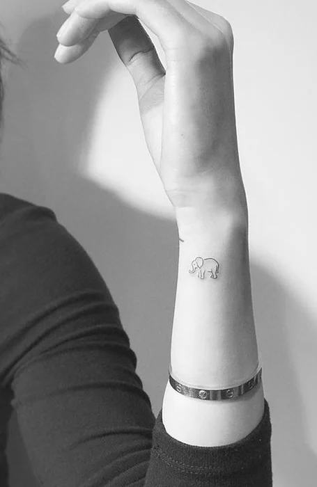 The 20 coolest little tattoos for women