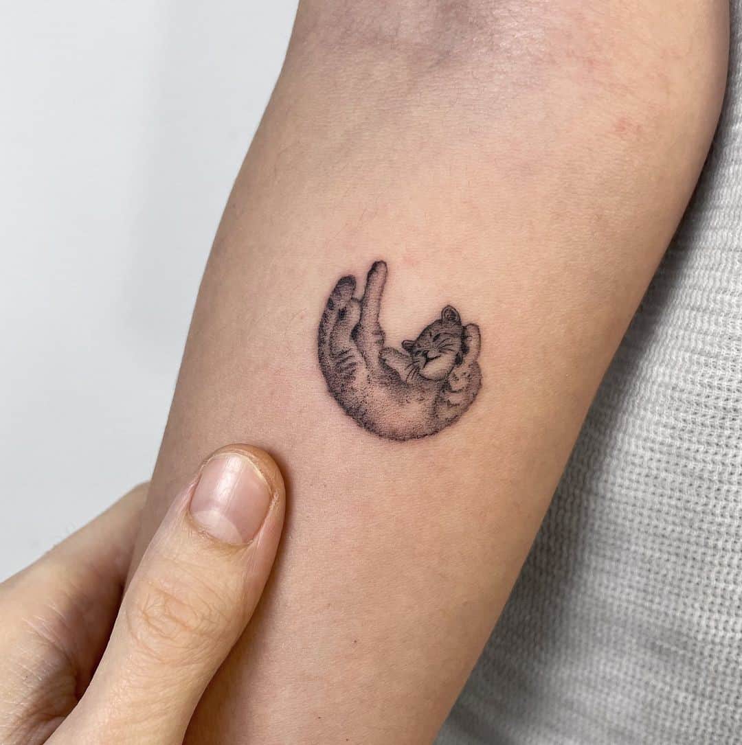 20+ little cat tattoo ideas that will inspire you