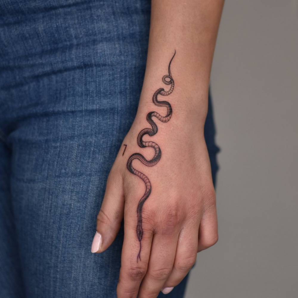 25 beautiful tattoo ideas and designs with little snakes