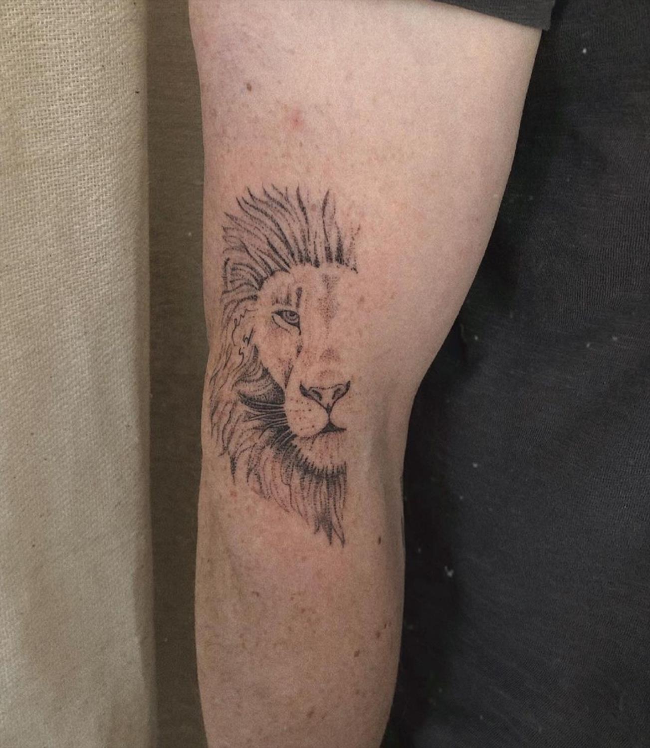 25 lion tattoos for women with meaning