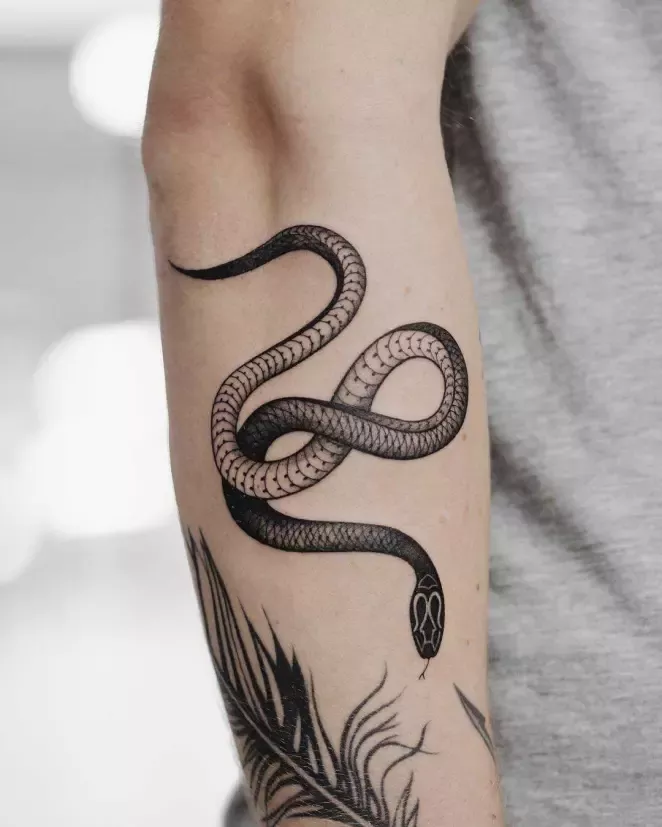 25 beautiful tattoo ideas and designs with little snakes