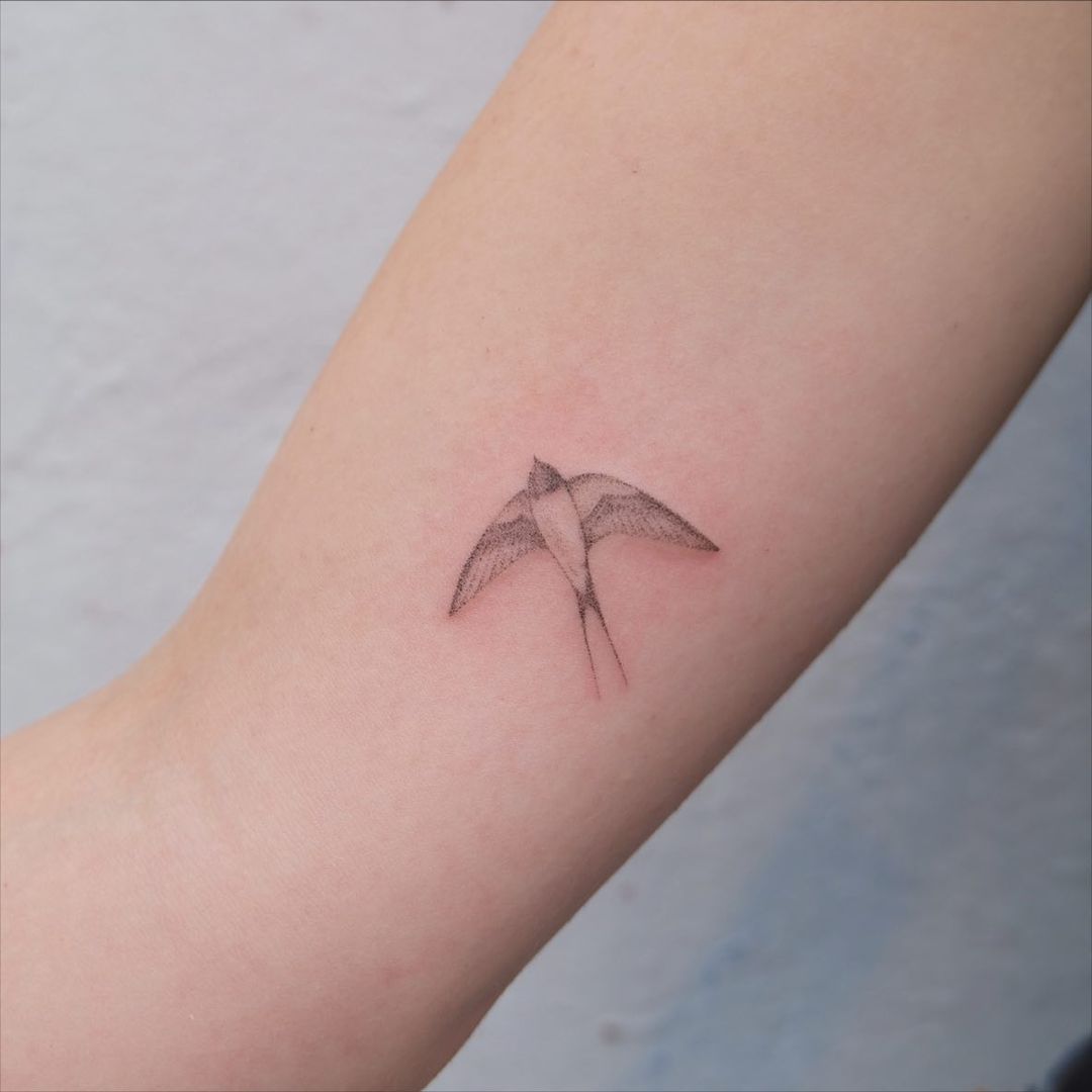 INSPIRATIONAL IDEAS FOR BIRD TATTOOS