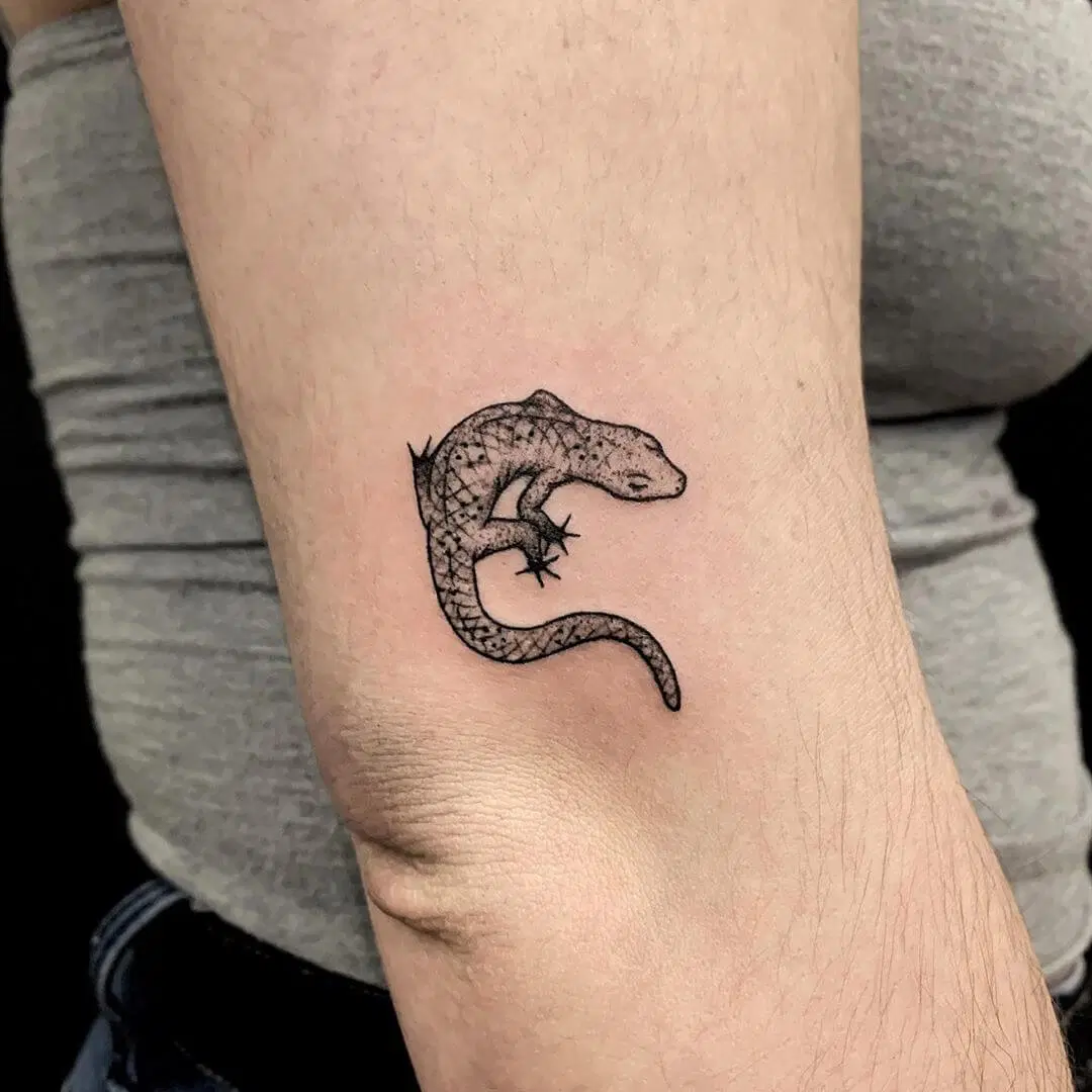 15 cool lizard tattoo designs and ideas