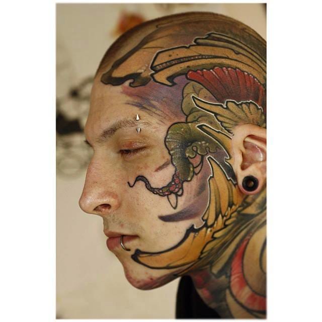 Bioorganic tattoos on the face