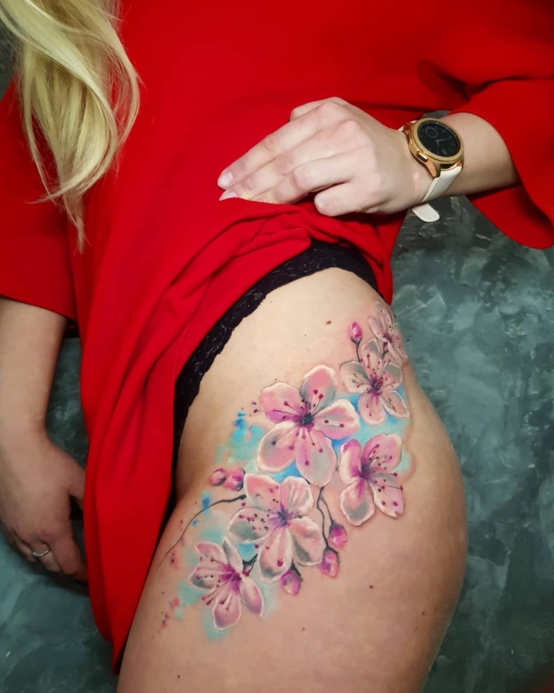 30+ chic and sexy hip tattoos for women