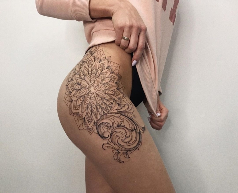 30+ chic and sexy hip tattoos for women