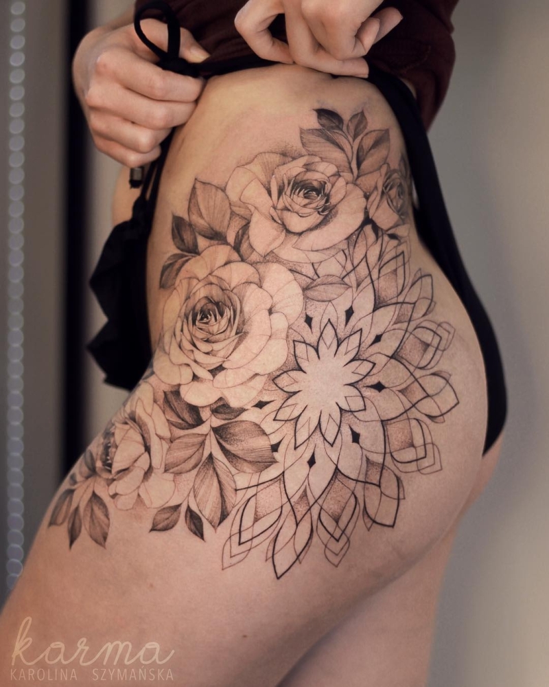 30+ chic and sexy hip tattoos for women