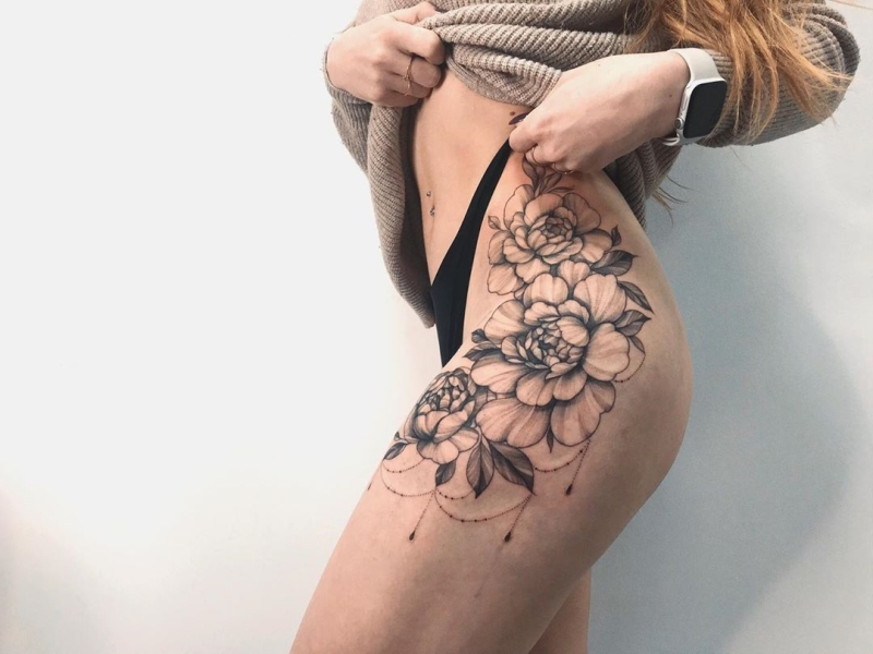 30+ chic and sexy hip tattoos for women