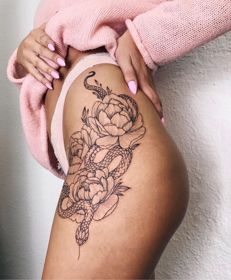 30+ chic and sexy hip tattoos for women