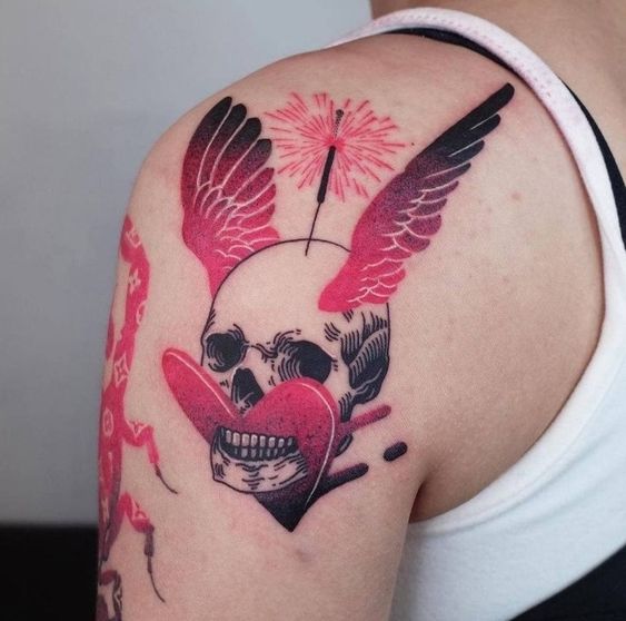 Tattoo of a skull on the shoulder