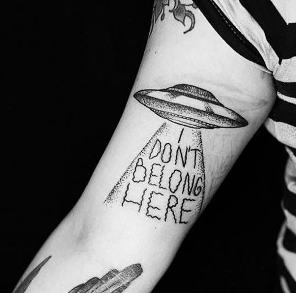 Alien dot tattoo