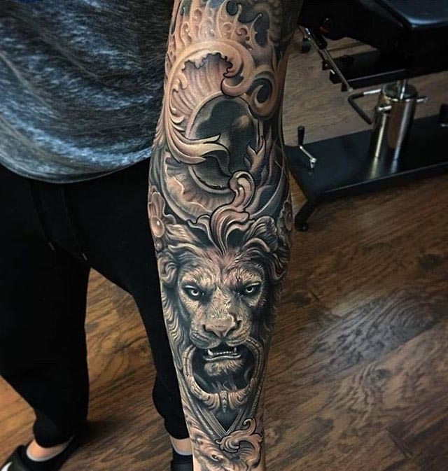 Baroque tattoo on the arm