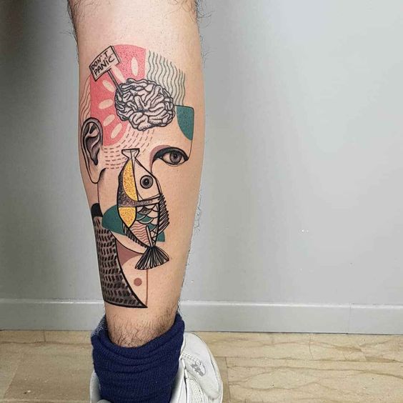 Tattoos in the Art Brut style on the leg