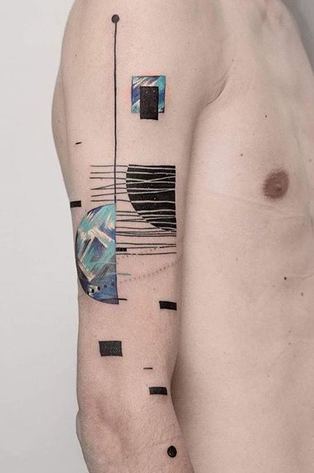 Tattoos in the Art Brut style on the arm