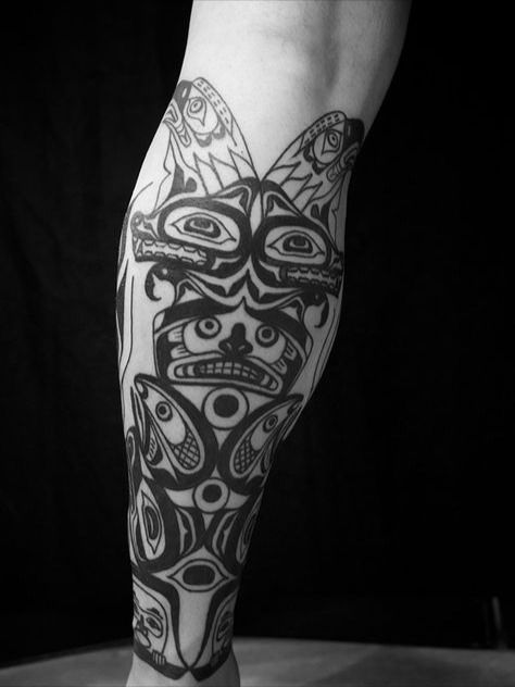 Hyde style tattoo on the leg