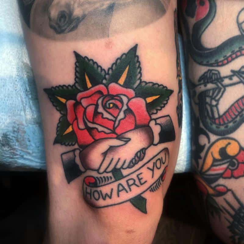 Traditional American tattoos on the knees