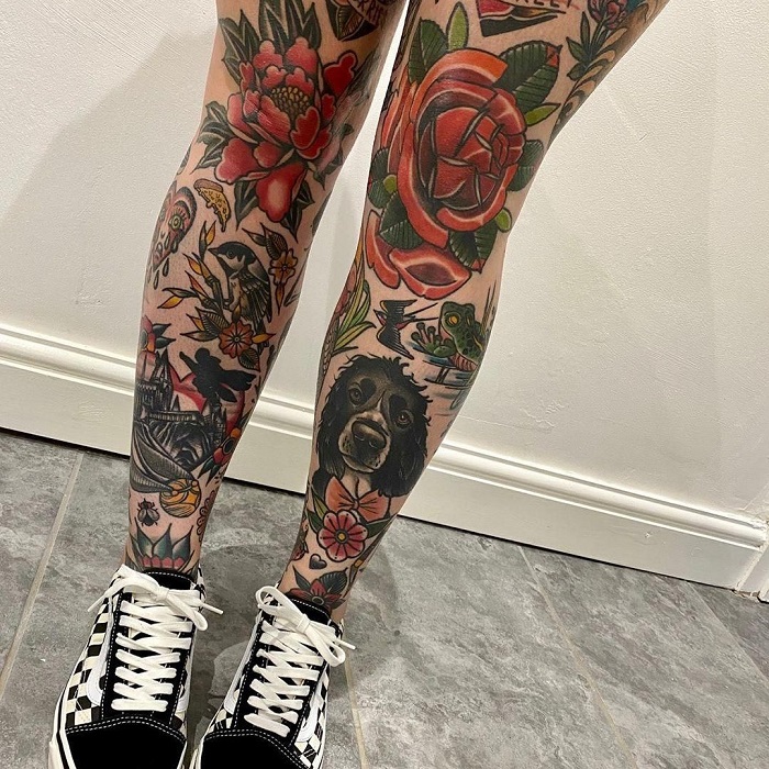 Flower tattoo on the shin 