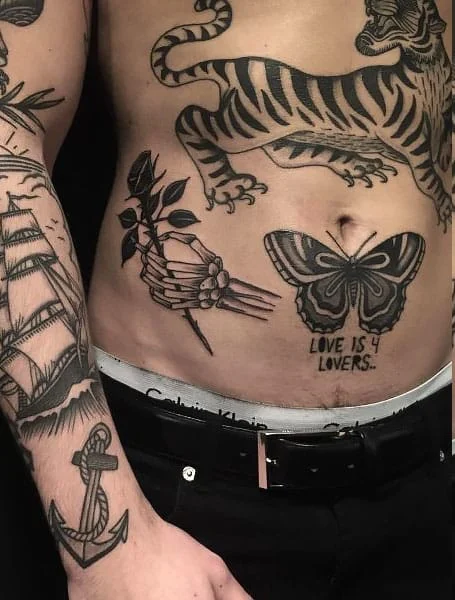 Tattoo on the abdomen for men