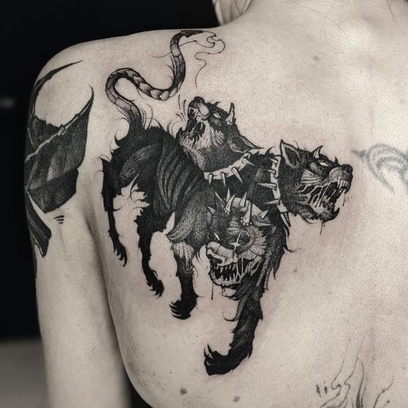 22 cool tattoo ideas on the shoulder blade