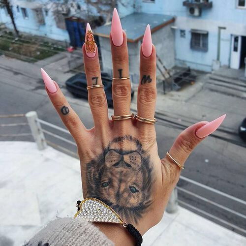 Tattoo ideas on fingers for women