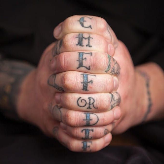 Tattoo ideas on fingers for men