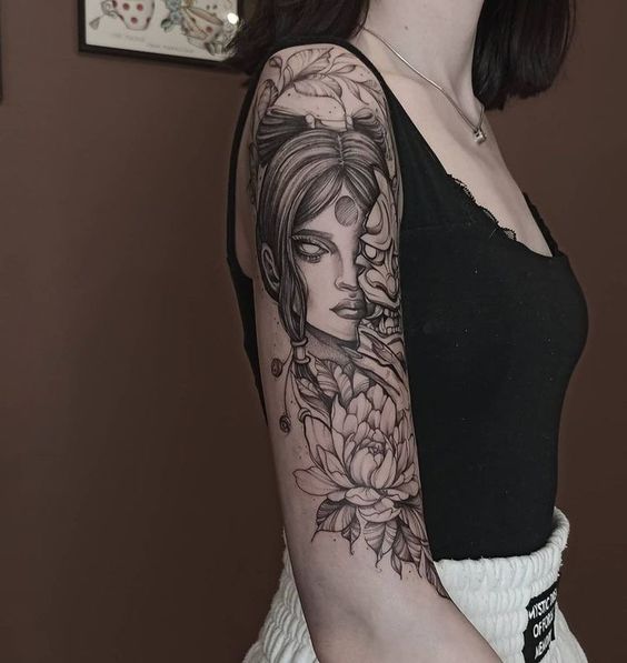 Geisha tattoo on the shoulder for women