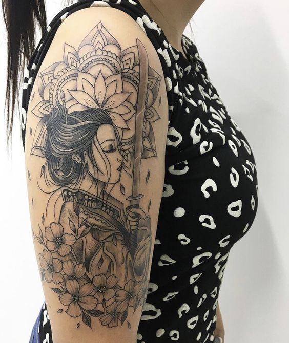 Geisha tattoo on the shoulder for women