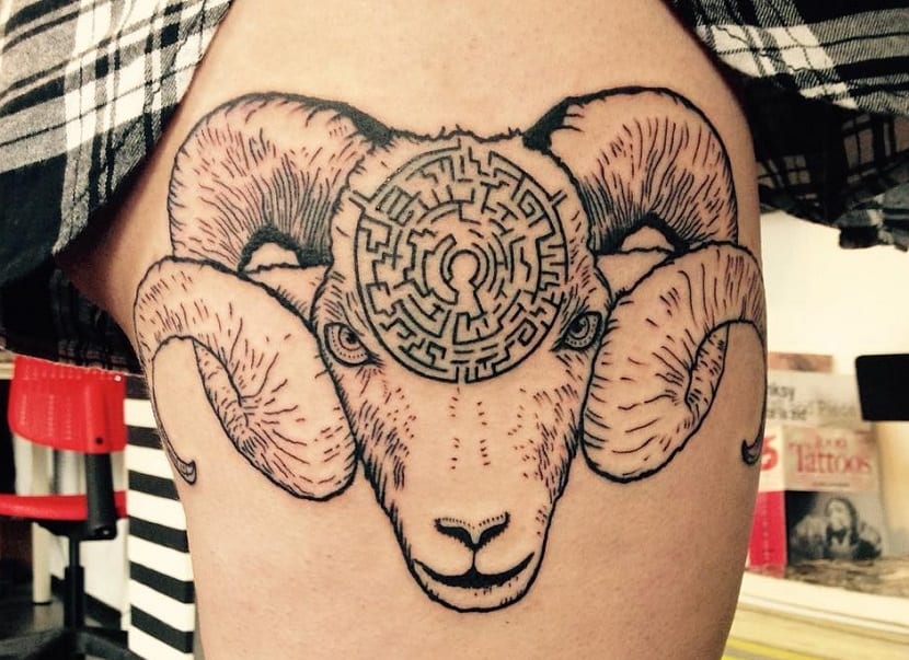 Tattoo of a ram on the hip for women