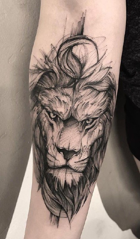 Tattoo of a lion on the forearm for men