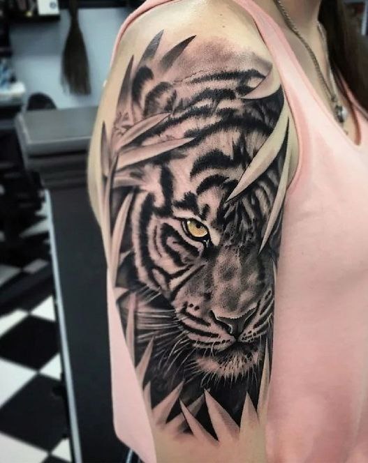 Tiger tattoo on shoulder for women