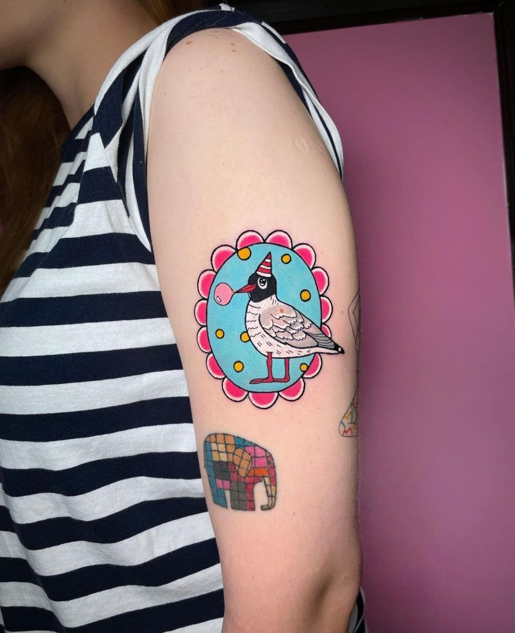 Color tattoo of seagulls on the shoulder for women