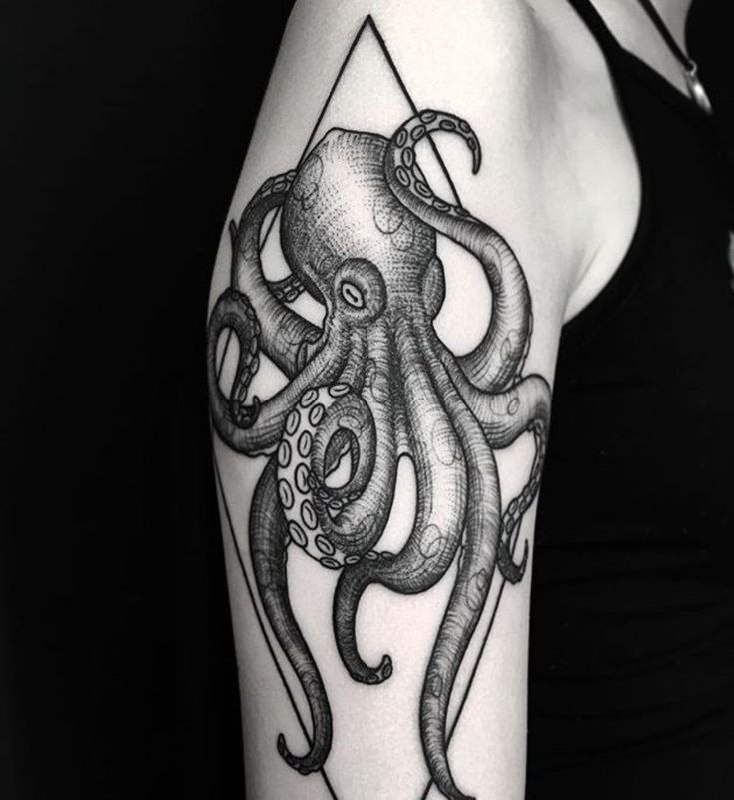 Large octopus tattoo on the shoulder for men