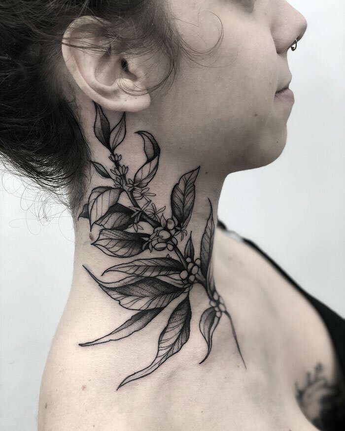 Tattoo on the neck for women