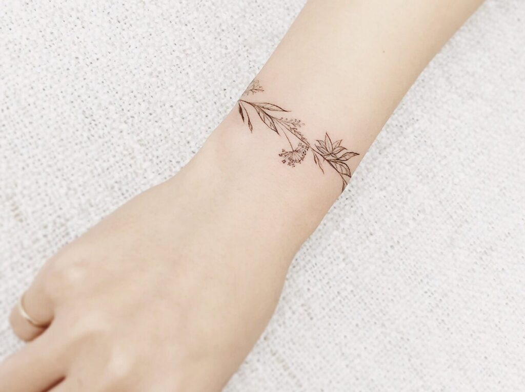 Tattoo on the wrist for women