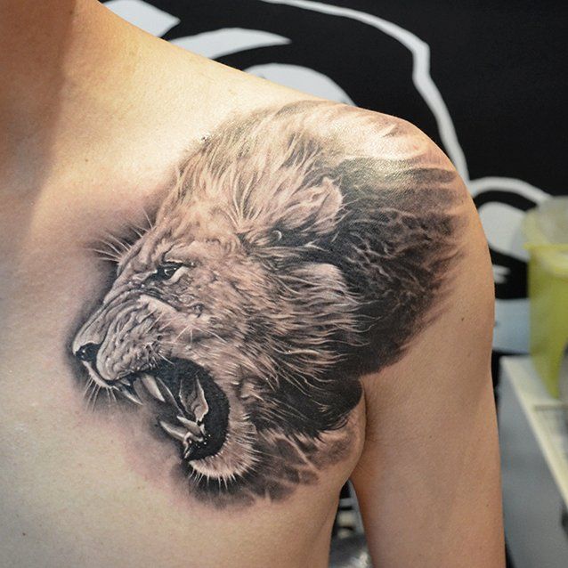 Large tattoo on the shoulder for men