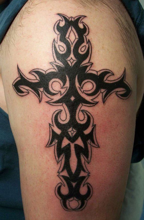 Celtic tattoo on the shoulder for men