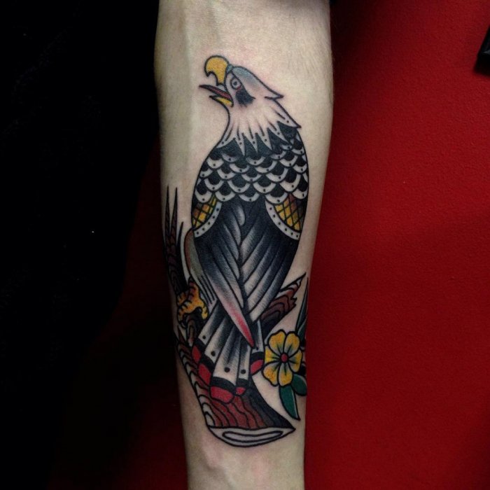 Old skool style tattoo on the forearm for men