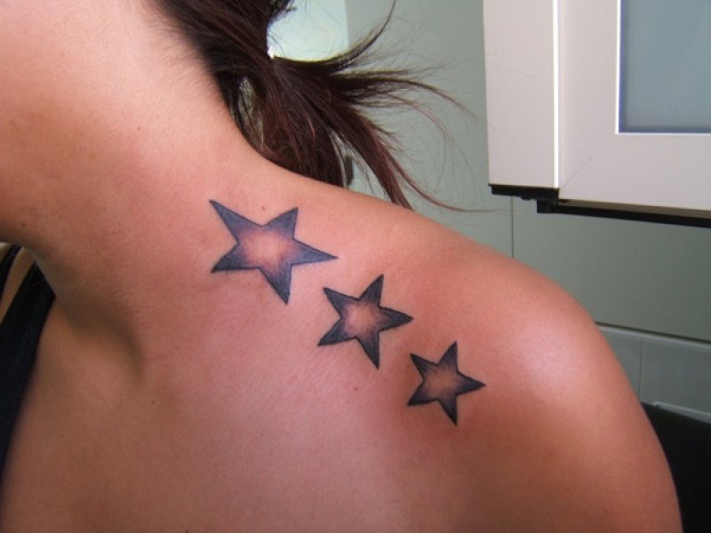 Star tattoo on the neck for women Star tattoo on the neck for women