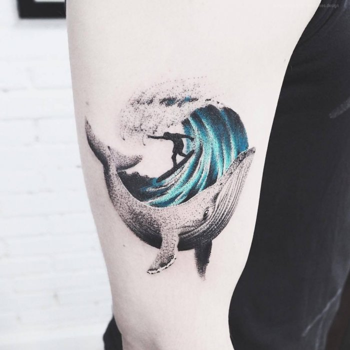 Wave tattoo on the shoulder for men