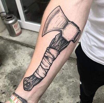 axe tattoo (1)