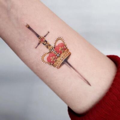 crown tattoo (8)