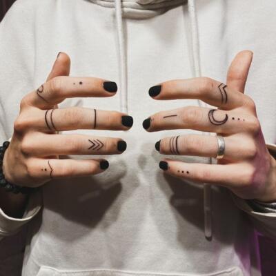 finger tattoos (5)