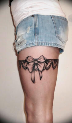 garter tattoo (2)