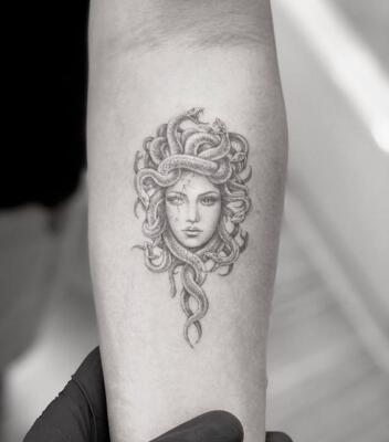 Greek tattoo style (2)