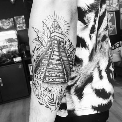 pyramid tattoo (9)