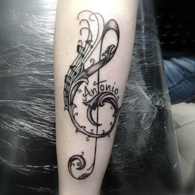 tattoo violin key 61