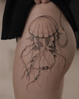 tattoos on the thigh (7)