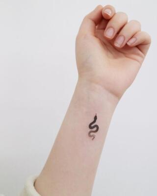 wrist tattoos (1)