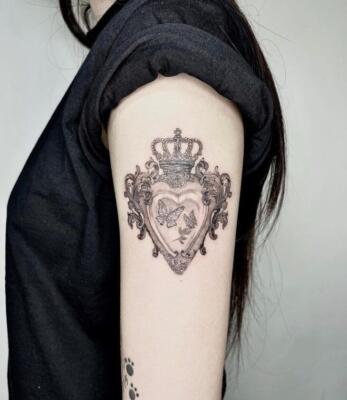 crown tattoo (10)